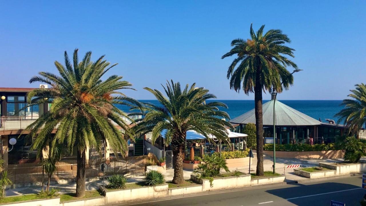 Hotel Serena Arenzano Luaran gambar