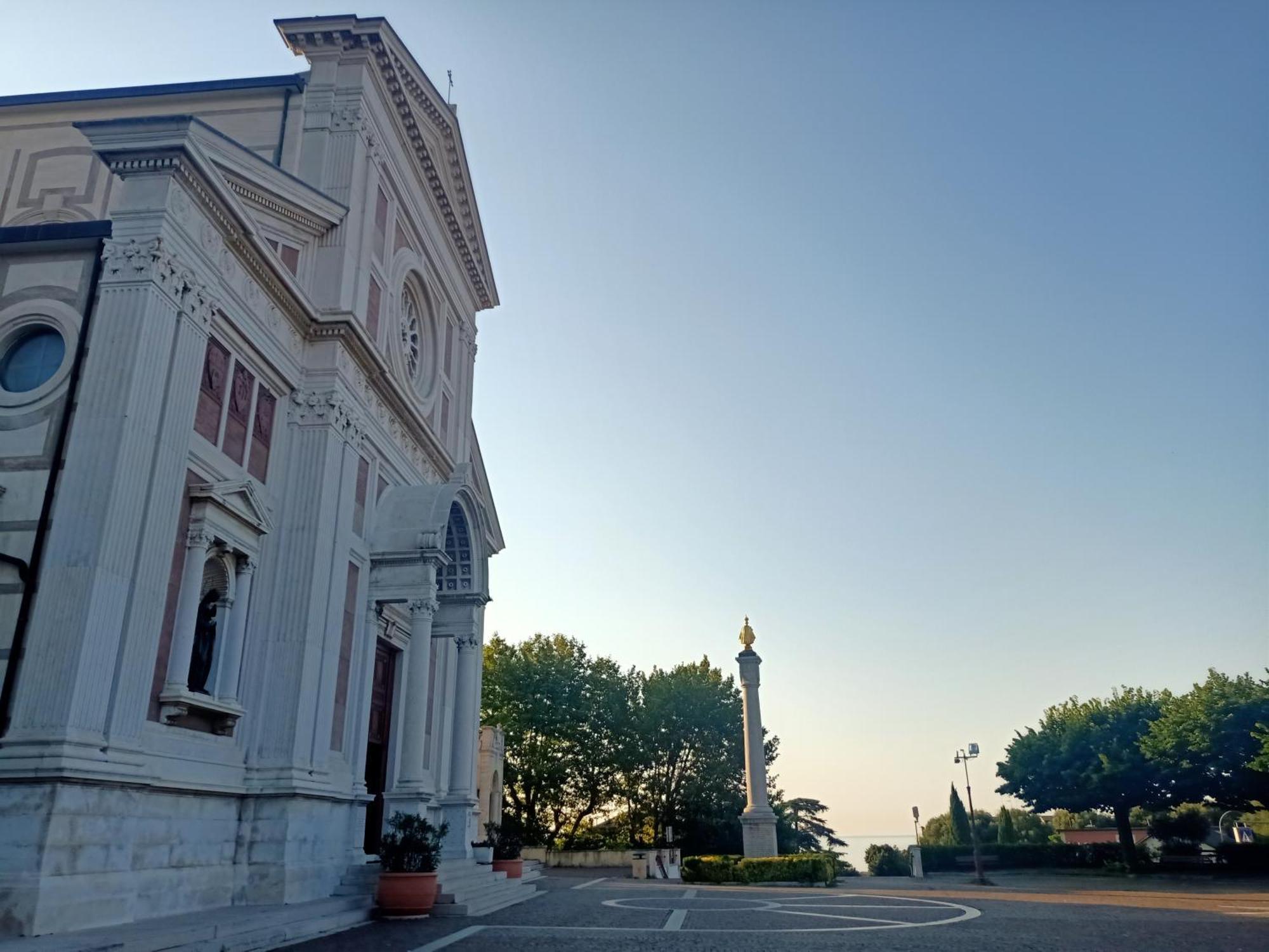 Hotel Serena Arenzano Luaran gambar